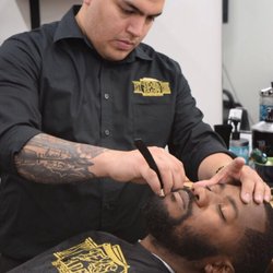 Texas Fadez Barberbshop - Classic shave