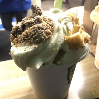 Yogurt Park - French vanilla with Reese's and cheesecake bites - the MINI size! - Ice Cream & Frozen Yogurt Near Me - Berkeley, California Yogurt Park - French vanilla with Reese's and cheesecake bites - the MINI size! - Ice Cream & Frozen Yogurt Near Me - Berkeley, California