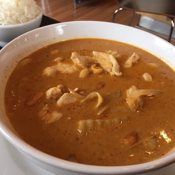 altThai - Massaman curry with chicken and potatoes and peanuts - Thai Near Me - Arlington Heights, Illinois