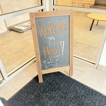 Heal Veterinary Clinic - Veterinarians Near Me - Chicago, Illinois Heal Veterinary Clinic - Veterinarians Near Me - Chicago, Illinois