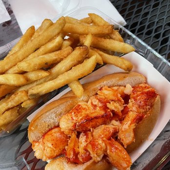 Pauli's - Hot butter roll and fries - Sandwiches Near Me - Boston, Massachusetts Pauli's - Hot butter roll and fries - Sandwiches Near Me - Boston, Massachusetts