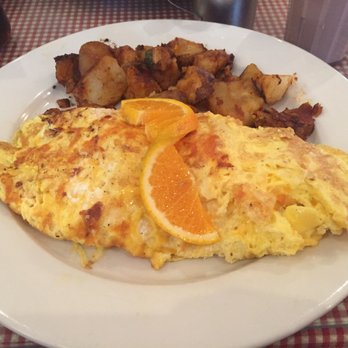Jo Jo Apples - Goat cheese omelet - Breakfast & Brunch Near Me - Point Lookout, New York