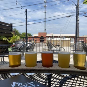 Smoke Brewing Company - Beer flight - Bars Near Me - Lee's Summit, Missouri Smoke Brewing Company - Beer flight - Bars Near Me - Lee's Summit, Missouri