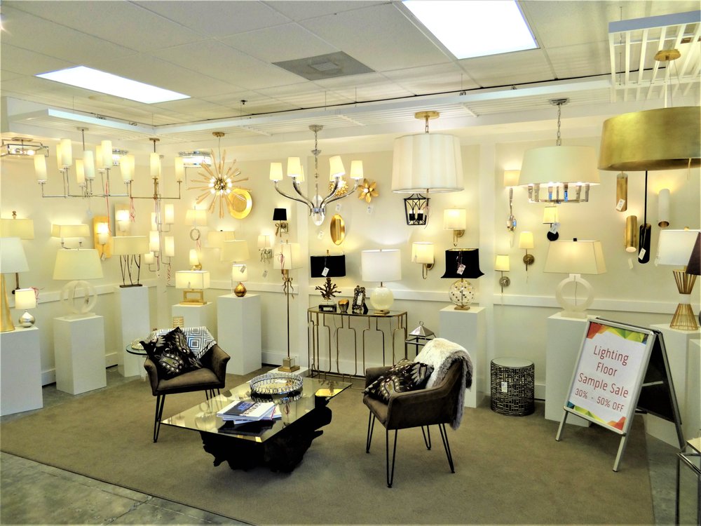 SOLO MODERN HOME Updated September 2024 10 Photos 41 N Merrimon