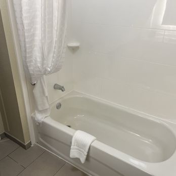 Comfort Suites - Hotels Near Me - Dry Ridge, Kentucky
