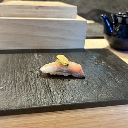 Shima Aji with Garlic Chips