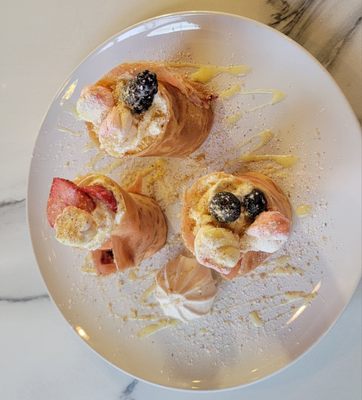 Bocado: Un Petit Bistro by null