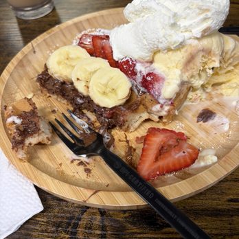 Waffle and Berry - Aussie in paradise - Waffles Near Me - Honolulu, Hawaii Waffle and Berry - Aussie in paradise - Waffles Near Me - Honolulu, Hawaii