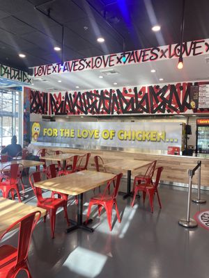 Dave's Hot Chicken by null