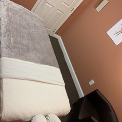 Pleasant Wellness - Comfortable bed