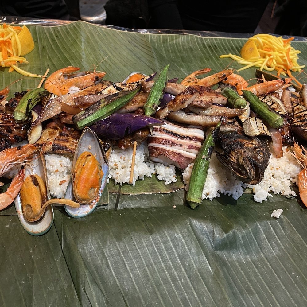 Tinuno - Kamayan dinner for 4 - Filipino Near Me - Toronto, Ontario Tinuno - Kamayan dinner for 4 - Filipino Near Me - Toronto, Ontario