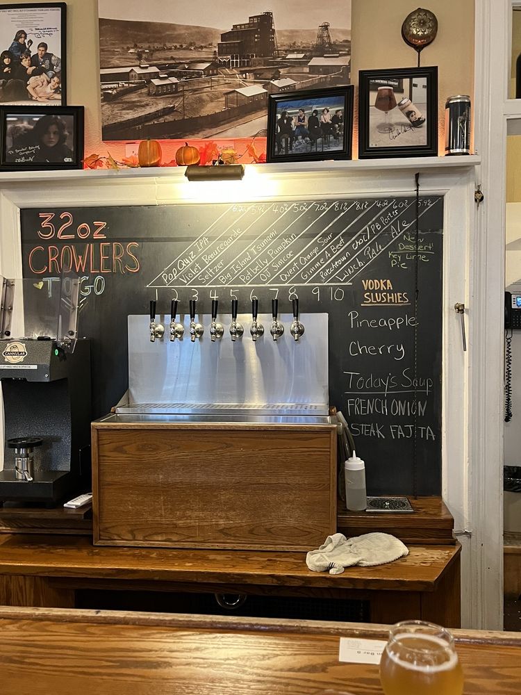 Food from Breaker Brewing Company