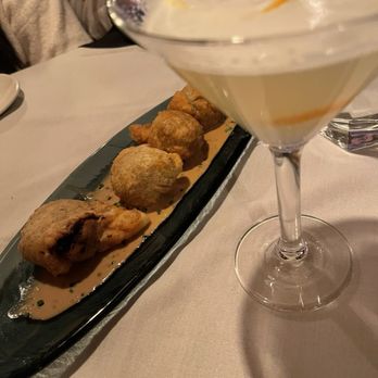 Sullivan's Steakhouse - BEEF WELLINGTON BITES - Steakhouses Near Me - Naperville, Illinois Sullivan's Steakhouse - BEEF WELLINGTON BITES - Steakhouses Near Me - Naperville, Illinois