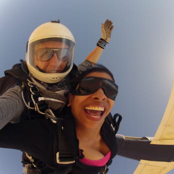 Silicon Valley Skydive - 15K jump, 60 sec free fall, 7 minute parachute ride down - Skydiving Near Me - San Martin, California Silicon Valley Skydive - 15K jump, 60 sec free fall, 7 minute parachute ride down - Skydiving Near Me - San Martin, California