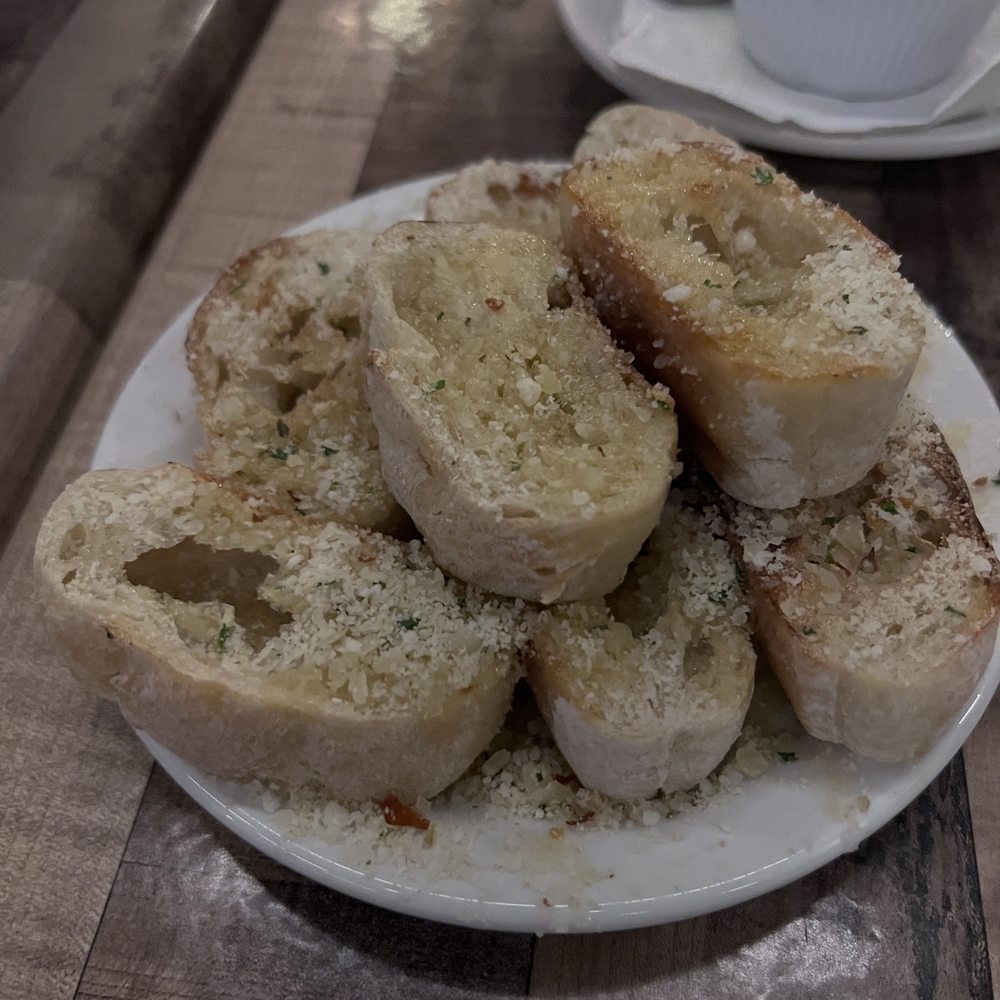 Scampi Grill - Garlic bread - Italian Near Me - Vero Beach, Florida Scampi Grill - Garlic bread - Italian Near Me - Vero Beach, Florida