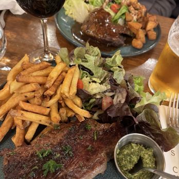 Le Relais Charbon - Angus Steak and Duck Confeit - French Near Me - Paris, 75 Le Relais Charbon - Angus Steak and Duck Confeit - French Near Me - Paris, 75
