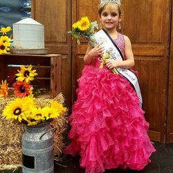 Masset Winery - Laney Chaney Little Miss Wapato First Princess!! Thank you Masset Winery for your donation of 2 bottles of wine for a raffle basket!