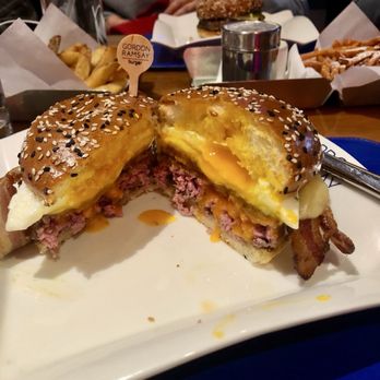 Gordon Ramsay Burger Las Vegas - Farmhouse burger- Dubliner cheese, bacon, egg - Burgers Near Me - Las Vegas, Nevada
