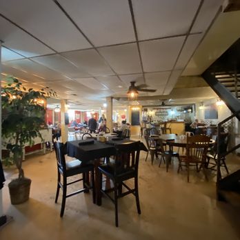 R'z Cafe & Catering - Inside - Cafes Near Me - Fort Branch, Indiana