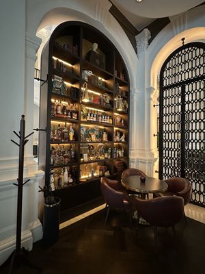 Writers Bar by null