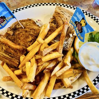 Black Bear Diner Fullerton - Perry melt with Dr. Praeger's Veggie Burger (690 cals.) - American Near Me - Fullerton, California
