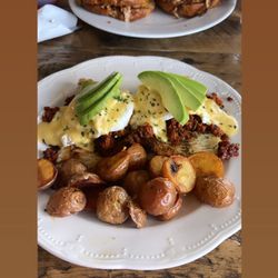 Lola’s Kitchen - Mexican Bennie