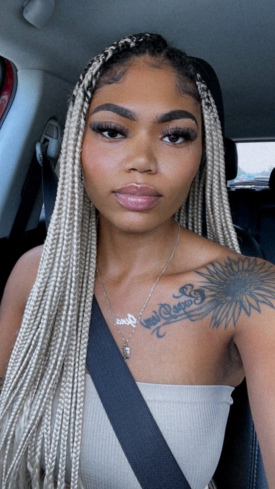 Frenchy’s Esthetics & co  Logo