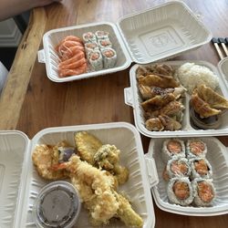 Salmon lover and chicken bento with all these food!