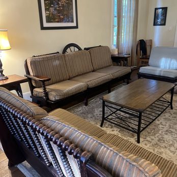 Stanford House - Living Room - Vacation Rentals Near Me - Peninsula, Ohio