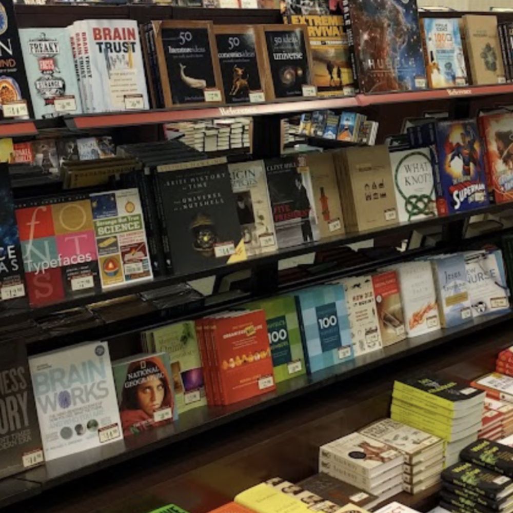 Barnes & Noble - Bookstores Near Me - Center Valley, Pennsylvania