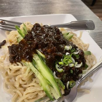 Dumpling House - Beijing E7. Noodles with Pork in Fried Bean Paste - Dim Sum Near Me - San Francisco, California