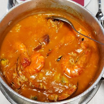 Marisqueira Uma - Our pot for 2 people! So much goodies inside - Seafood Near Me - Lisbon, 11
