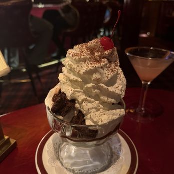 Drake's Hollywood - Steakhouses Near Me - Houston, Texas