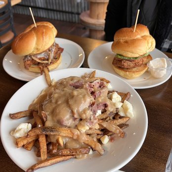 The Gorge Eatery - Pountine, Honey 2.0 & California chicken sandwiches - New American Near Me - Weissport, Pennsylvania