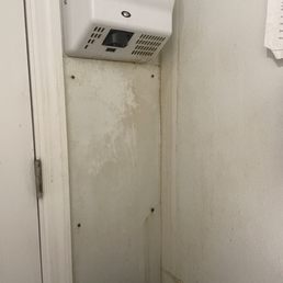 Women's Bathroom, gas station bathroom cleanliness. Didn't feel clean washing my hands in here.