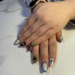 Impressions - Nails by Abby.
@cosbyabee