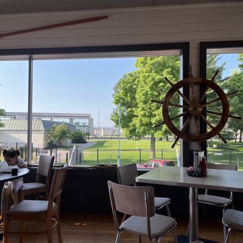Lock View Restaurant - Seafood Near Me - Sault Ste. Marie, Michigan