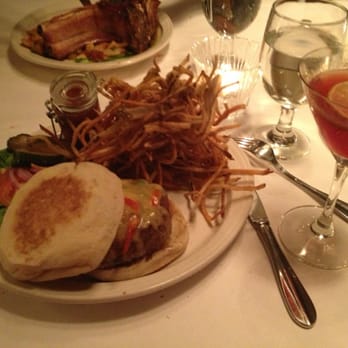 The Downtown Grocery - Burger and frites - New American Near Me - Ludlow, Vermont The Downtown Grocery - Burger and frites - New American Near Me - Ludlow, Vermont
