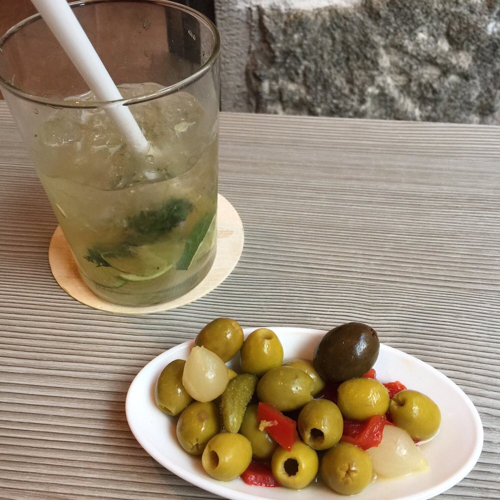Las Uvas Dulces - yum mojitox2 - Gastropubs Near Me - Madrid, M