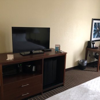 HOLIDAY INN EXPRESS & SUITES DENVER EAST-PEORIA STREET - Updated