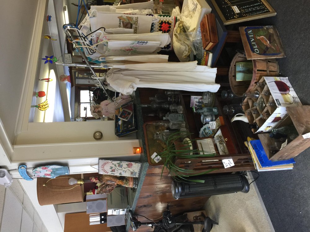 FLEA MARKET Updated September 2024 403 North Main St, Franklin, New
