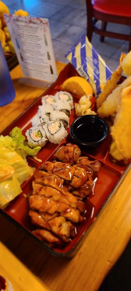 Mandolin Sushi and Steakhouse