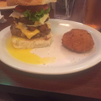 Mason's Grill - Breakfast burger served at brunch - American Near Me - Baton Rouge, Louisiana Mason's Grill - Breakfast burger served at brunch - American Near Me - Baton Rouge, Louisiana