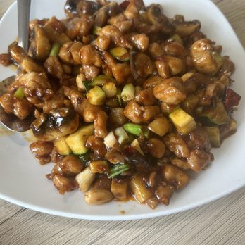 Lee's Chinese Food - 66. Kung Pao Chicken - Szechuan Near Me - Ventura, California