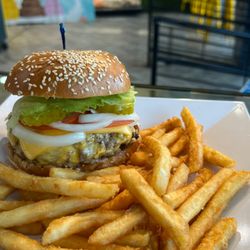 Mocha Cafe - Deluxe burger!!!
