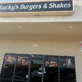 Lucky's Burgers & Shakes - American Near Me - Phoenix, Arizona