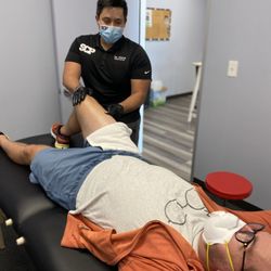 Sports Chiropractic Performance - SCP - Knee treatment with Dr. Joseph