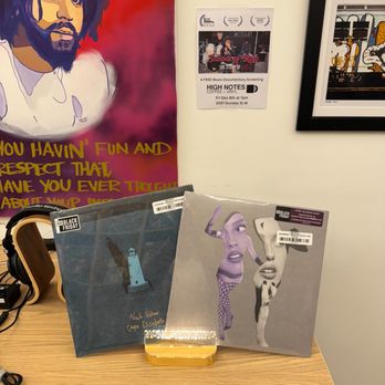 High Notes Coffee + Vinyl - Coffee & Tea Near Me - Toronto, Ontario
