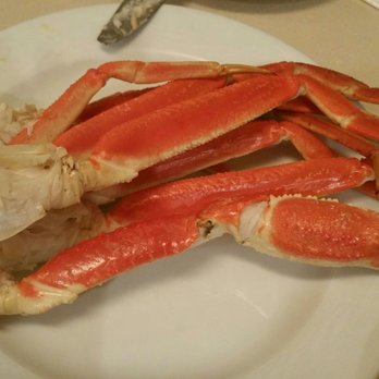 Kuhio Beach Grill - Crab legs were delish.   They weren't overly salty and nice and warm. - Breakfast & Brunch Near Me - Honolulu, Hawaii
