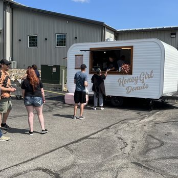 Honey Girl Donuts - The cutest donut trailer set up outside of Duma Meat Market in Mogadore! - Donuts Near Me Honey Girl Donuts - The cutest donut trailer set up outside of Duma Meat Market in Mogadore! - Donuts Near Me